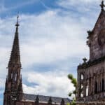Entrada al Palacio de Sobrellano y Panteón